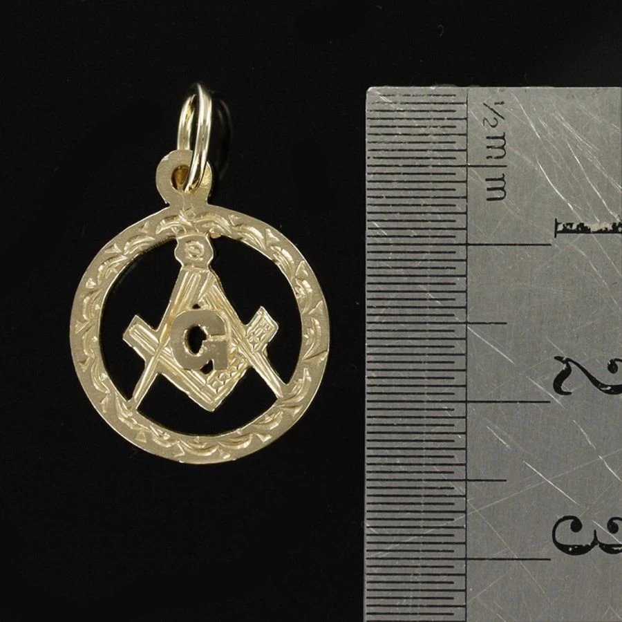 Small Circle Pendant In Gold With The Square And Compass Symbol 4 Small Circle Pendant In Gold With The Square And Compass Symbol - Image 2