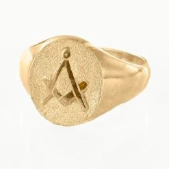 Oval Head Gold Masonic Signet Ring Bearing The Square & Compass Symbol/Seal