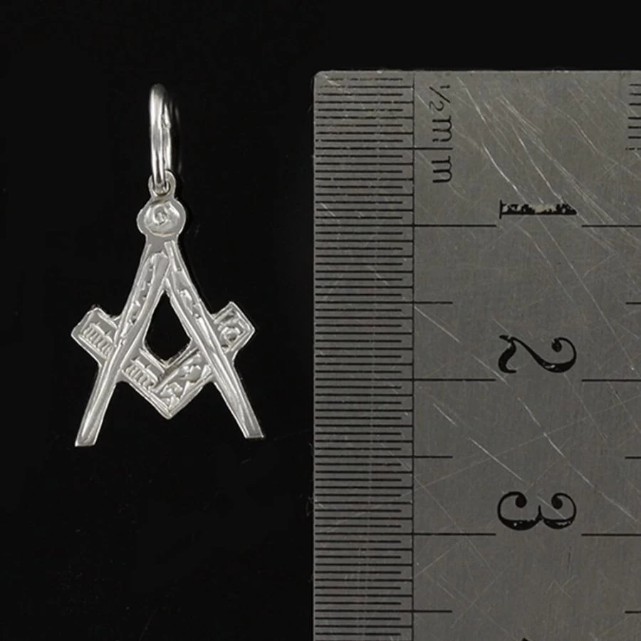 Hallmarked Solid Silver Masonic Square And Compass Pendant 5 Hallmarked Solid Silver Masonic Square And Compass Pendant - Image 3