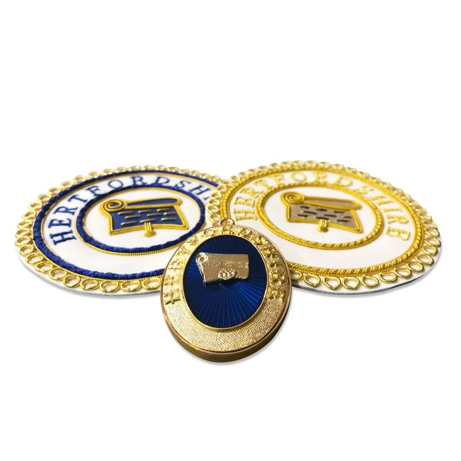 Craft Provincial Undress & Dress Apron Badge & Collar Jewel 4 Craft Provincial Undress & Dress Apron Badge & Collar Jewel - Image 2