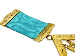 Masonic Past Masters Breast Jewel - Engraved Craft Details -Masonic Collection craft past masters breast jewel with engraved details 3